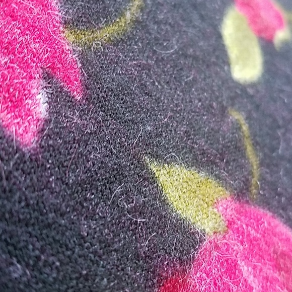 Wanted Rose Skirt - Picture 2 of 3